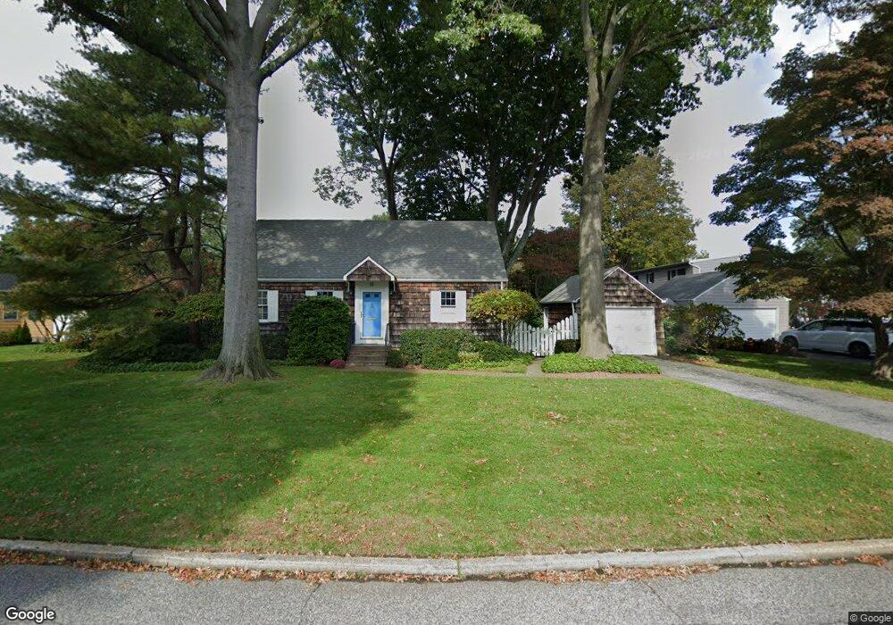 45 Circle Dr, Glen Cove, NY 11542 - photo 1