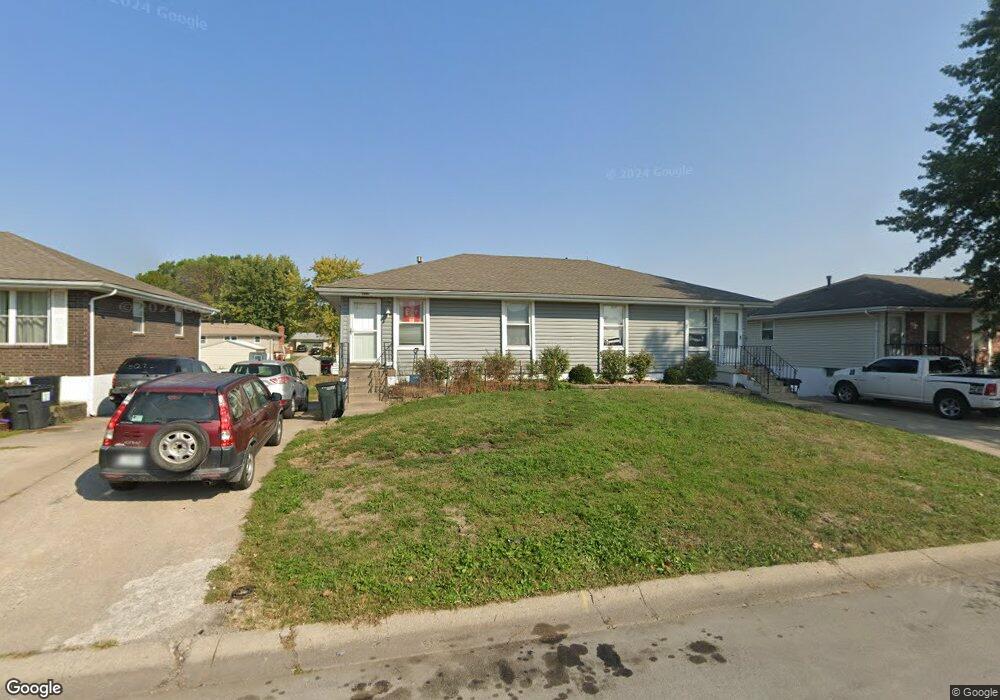 106 SW 21st St unit B, Oak Grove, MO 64075 - photo 1