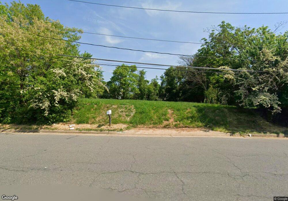 3012 Popkins Ln, Alexandria, VA 22306 - photo 1