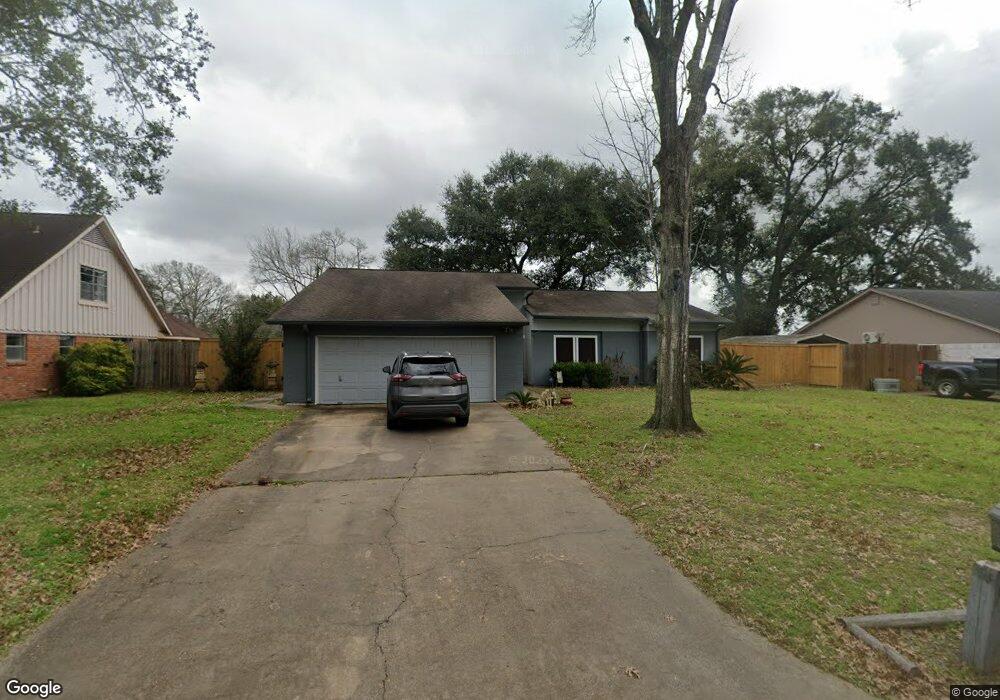 105 S Jane St, Alvin, TX 77511 - photo 1