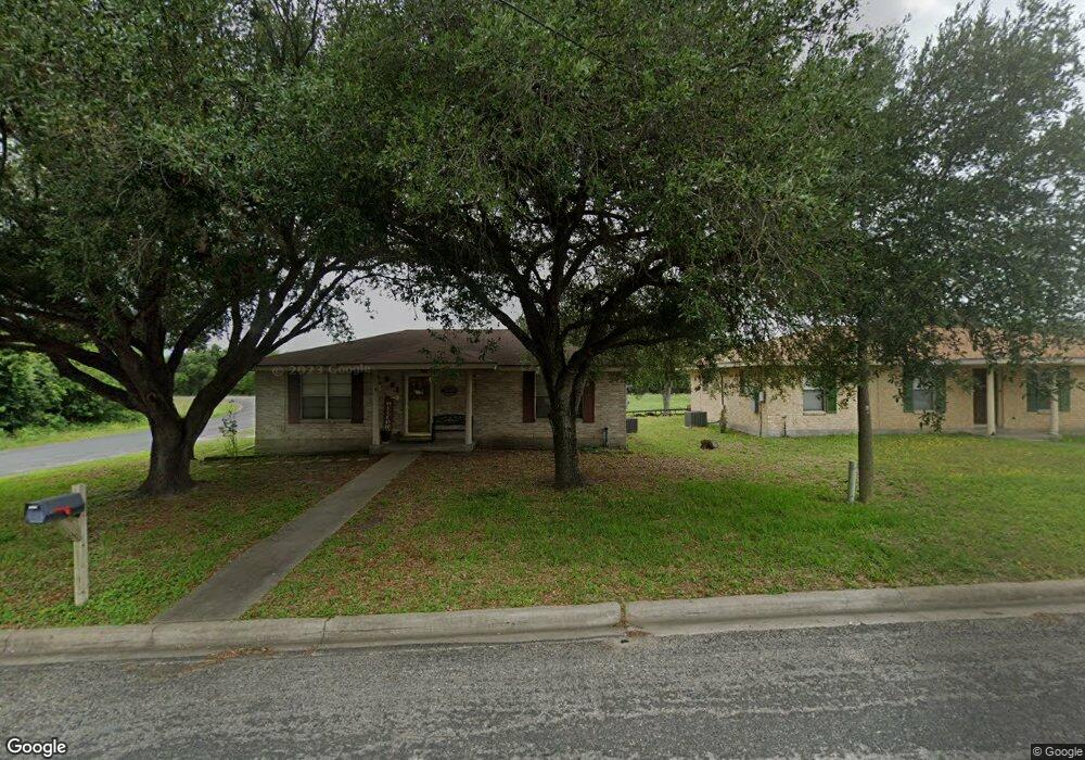 901 N Hugosota St, Beeville, TX 78102 - photo 1