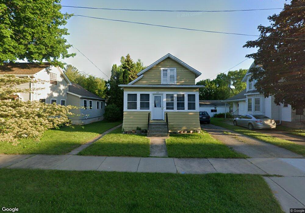 453 W 11th Ave, Oshkosh, WI 54902 - photo 1