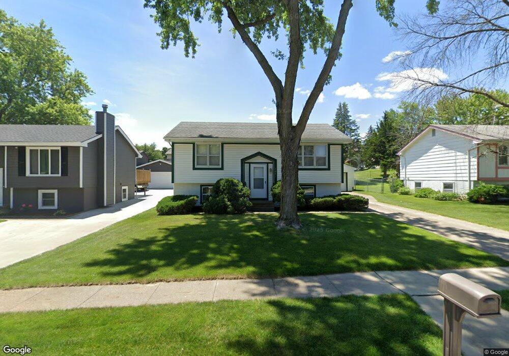 2041 E Hughes Ave, Des Moines, IA 50320 - photo 1