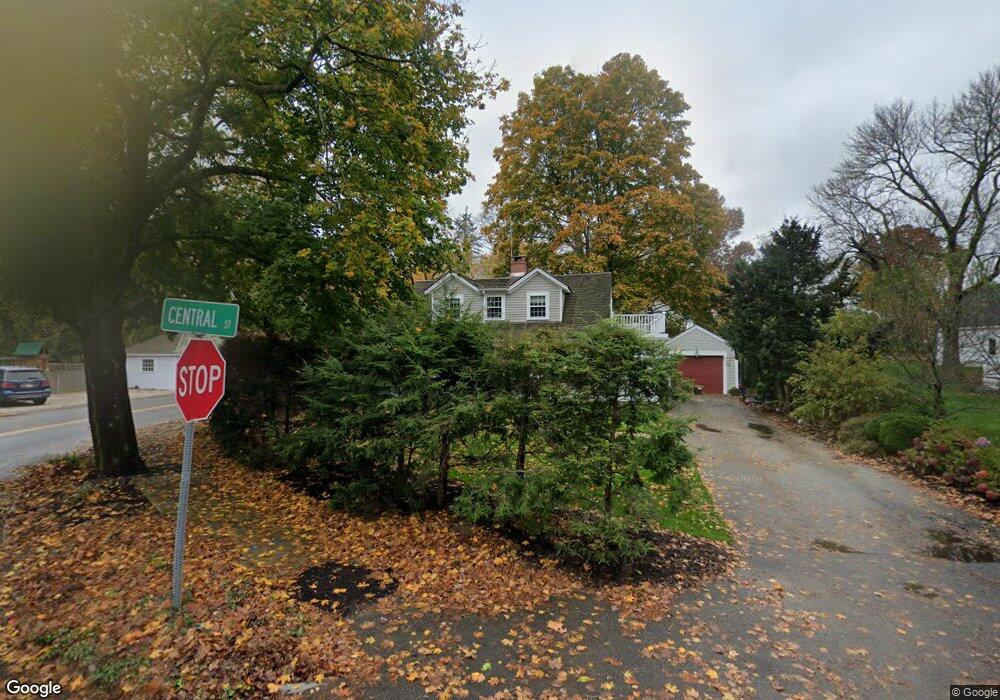 281 Central St, Hingham, MA 02043 - photo 1