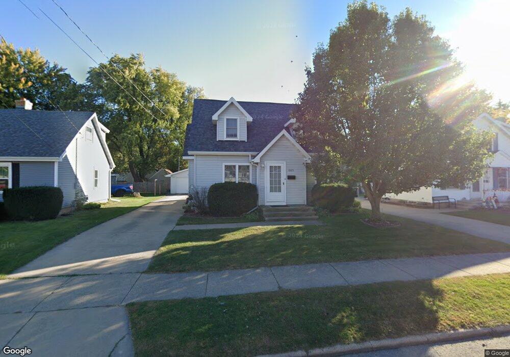 1005 W Bell Ave, Appleton, WI 54914 - photo 1