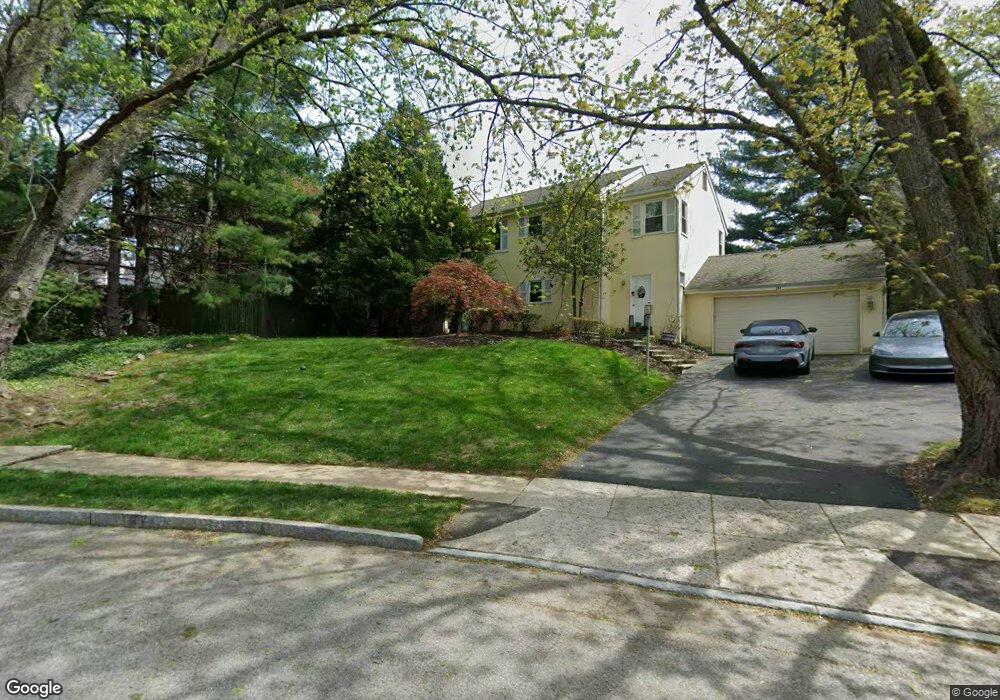 204 Garnet Ln, Bala Cynwyd, PA 19004 - photo 1