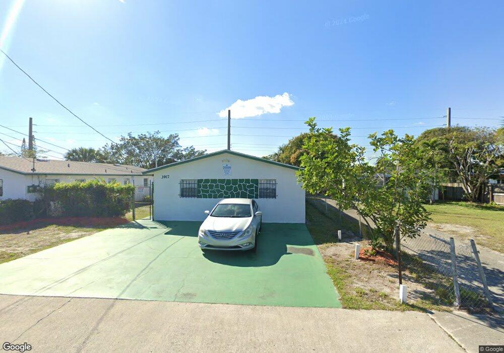 3917 Windsor Ave, West Palm Beach, FL 33407 - photo 1