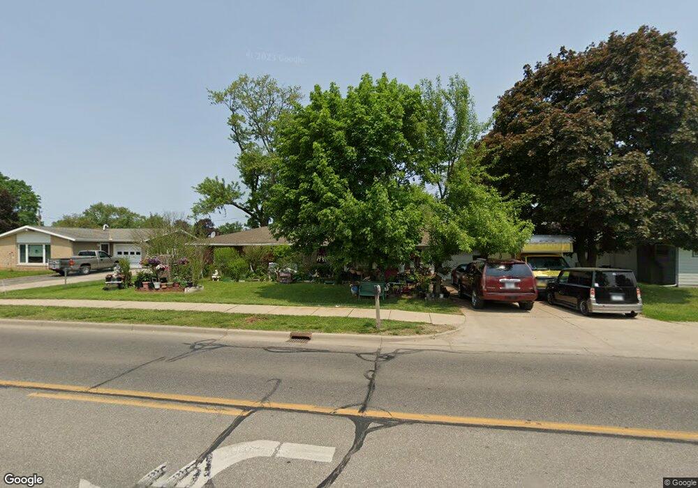 606 W Hively Ave, Elkhart, IN 46517 - photo 1