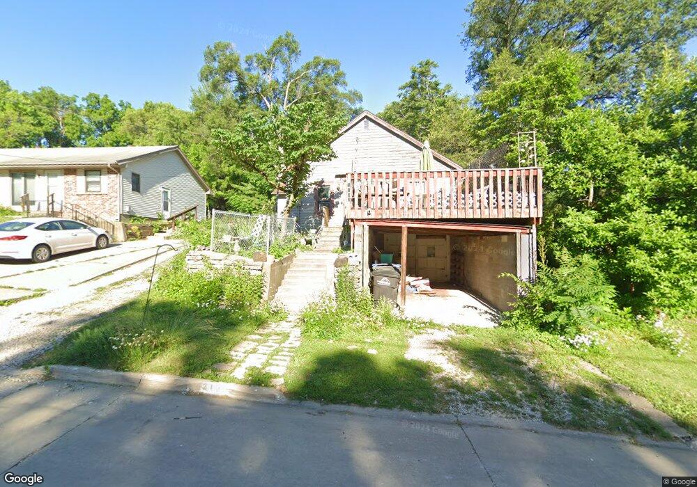 2132 SE 9th St, Des Moines, IA 50315 - photo 1