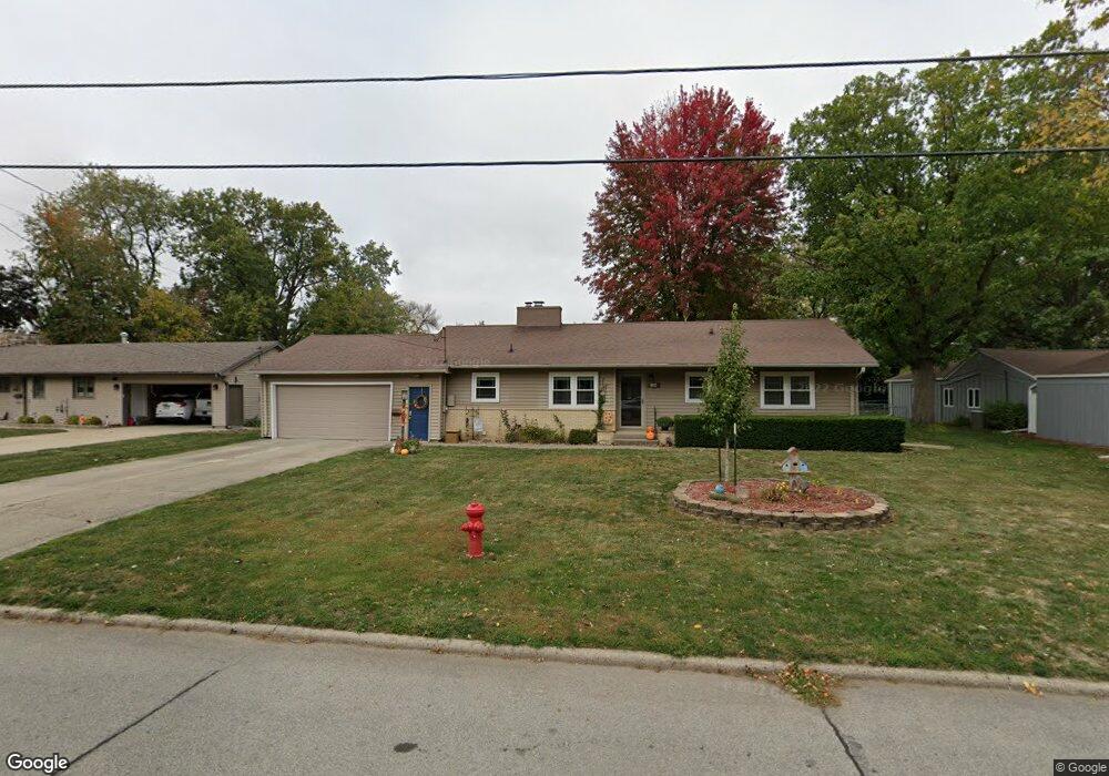 912 S 13th Ave W, Newton, IA 50208 - photo 1