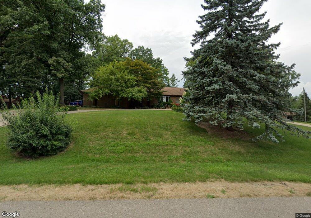 2824 Saddlewood Rd, West Bloomfield, MI 48324 - photo 1