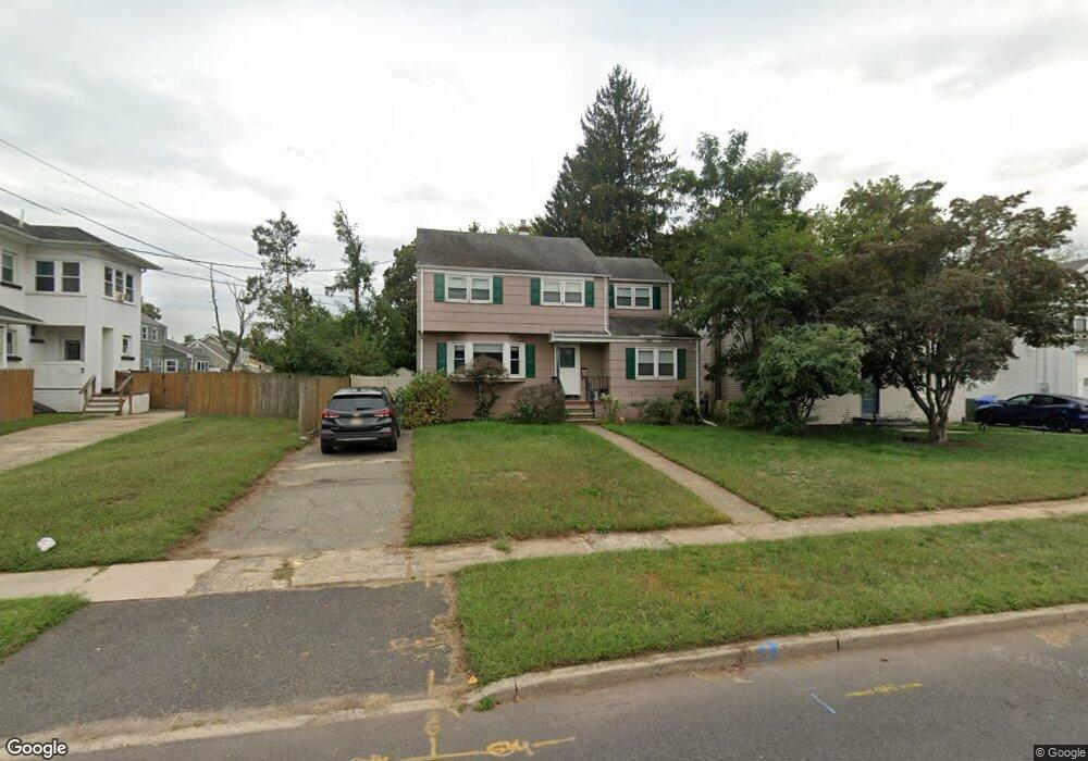 311 Oak Pkwy, Dunellen, NJ 08812 - photo 1