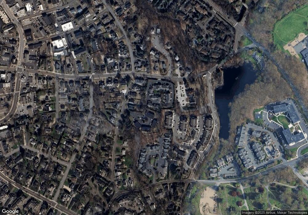 164 Summer St unit B, New Canaan, CT 06840 - photo 1