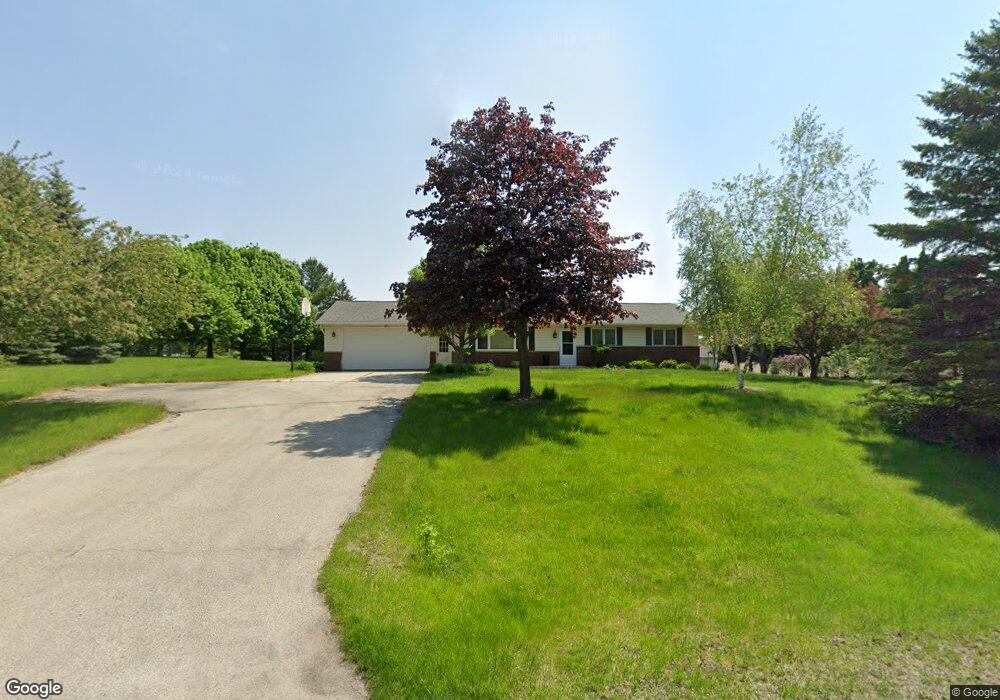 6792 Reuter Ln, West Bend, WI 53090 - photo 1