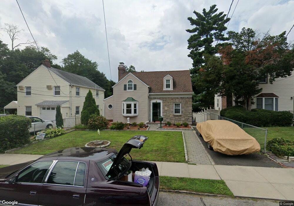 61 Bretton Rd, Yonkers, NY 10710 - photo 1