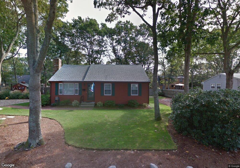 37 Oak St, Teaticket, MA 02536 - photo 1