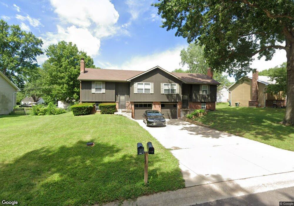 6006 Haskins St, Shawnee, KS 66216 - photo 1