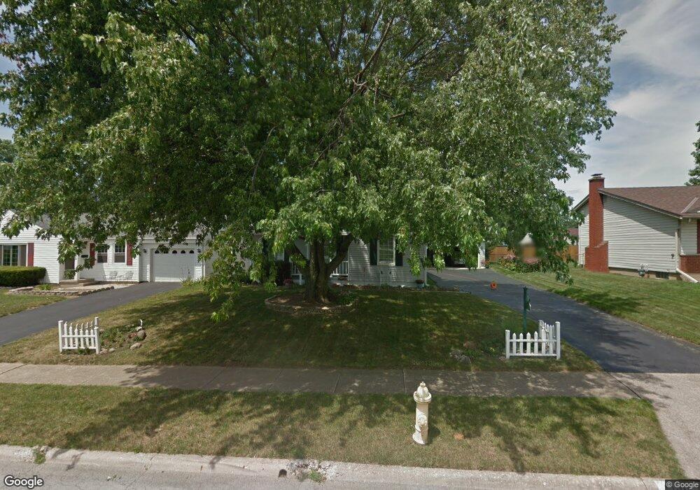 1095 Lexmont Rd, Columbus, OH 43228 - photo 1