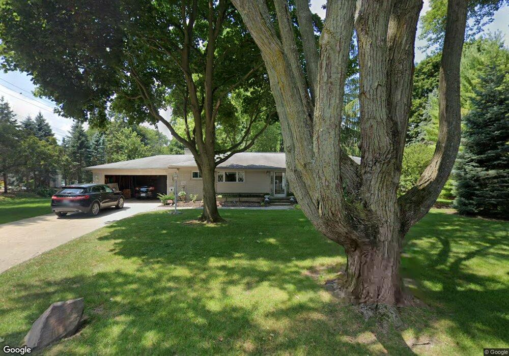 540 Wadsworth Ln, Bloomfield Hills, MI 48301 - photo 1