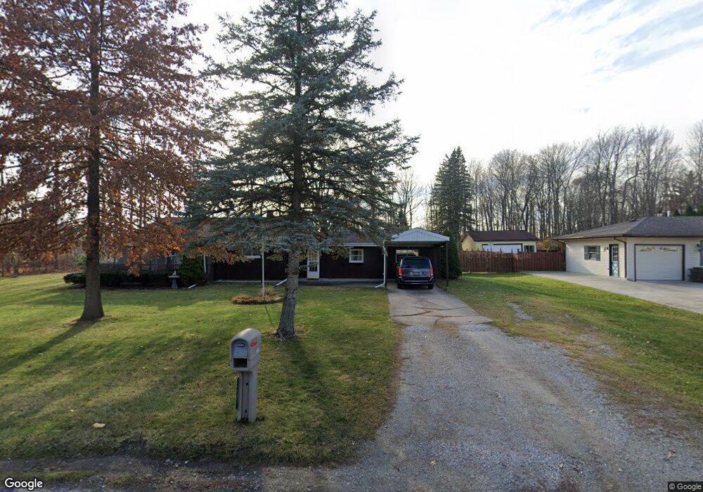 2581 Evergreen Ln, Port Huron, MI 48060 - photo 1