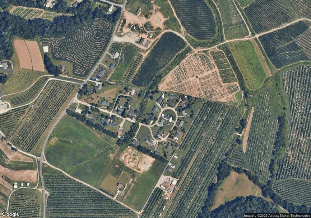 302 Lamonda Dr, Hendersonville, NC 28792 - photo 1