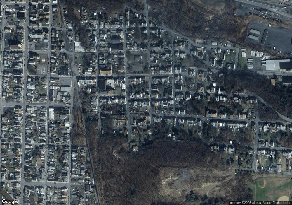 926 E Chestnut St, Shamokin, PA 17872 - photo 1