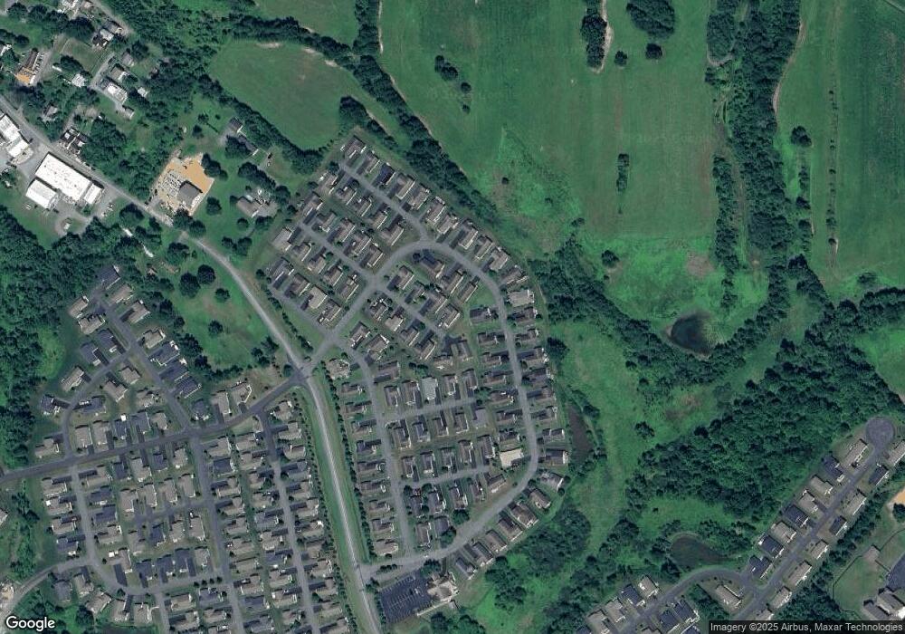 9 Nuthatch Ct E, Bechtelsville, PA 19505 - photo 1