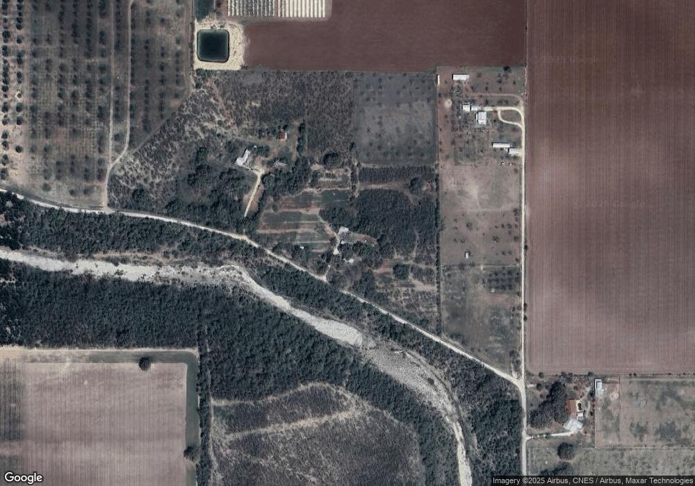 1289 County Road 441, Hondo, TX 78861 - photo 1