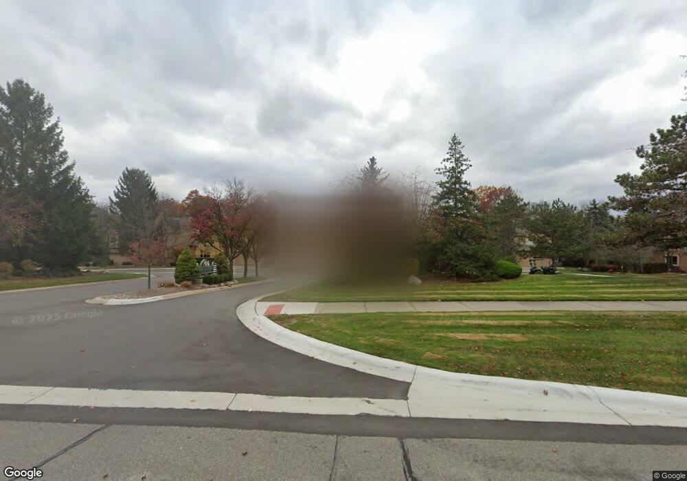 4640 Sandpiper Ln, West Bloomfield, MI 48323 - photo 1