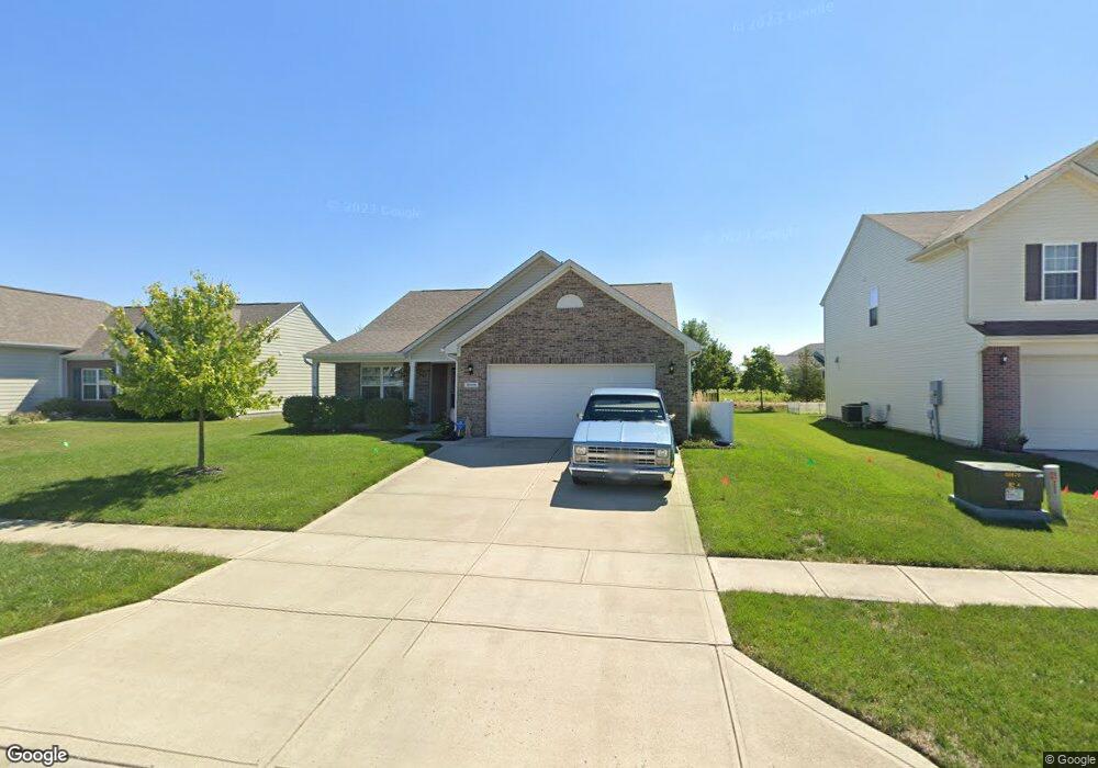 2569 Wildflower Ln, Greenwood, IN 46143 - photo 1