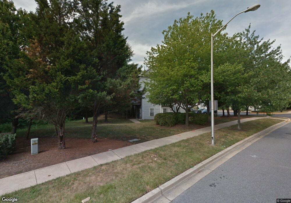 7102 Mahogany Dr, Hyattsville, MD 20785 - photo 1