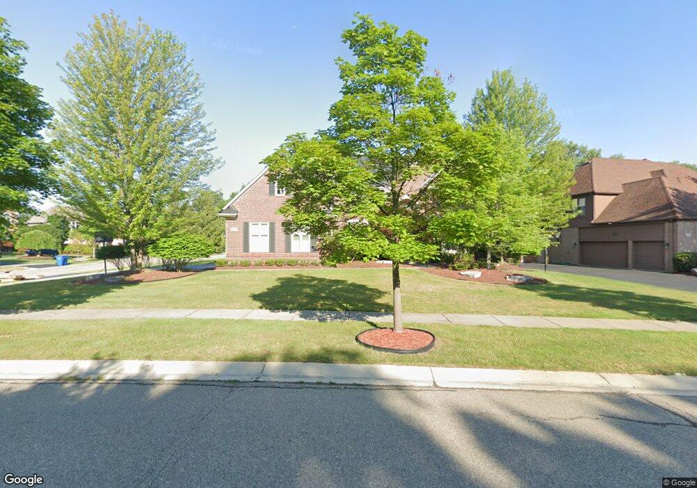 6754 Carlyle Crossing, West Bloomfield, MI 48322 - photo 1