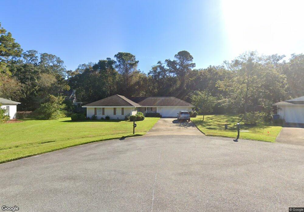 546 Marsh Cir, Saint Simons Island, GA 31522 - photo 1