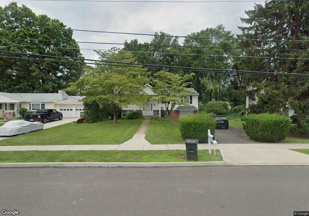 196 Walton Dr, Morrisville, PA 19067 - photo 1