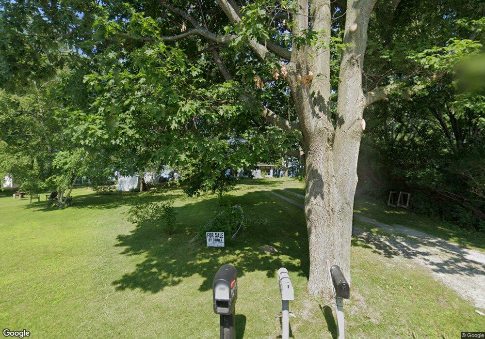 154 Lakewood Dr, Swanton, VT 05488 - photo 1