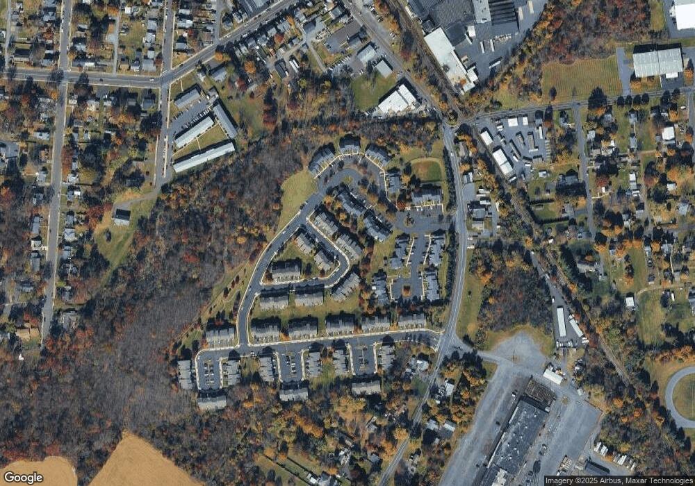 215 Windsor Ct, Quakertown, PA 18951 - photo 1