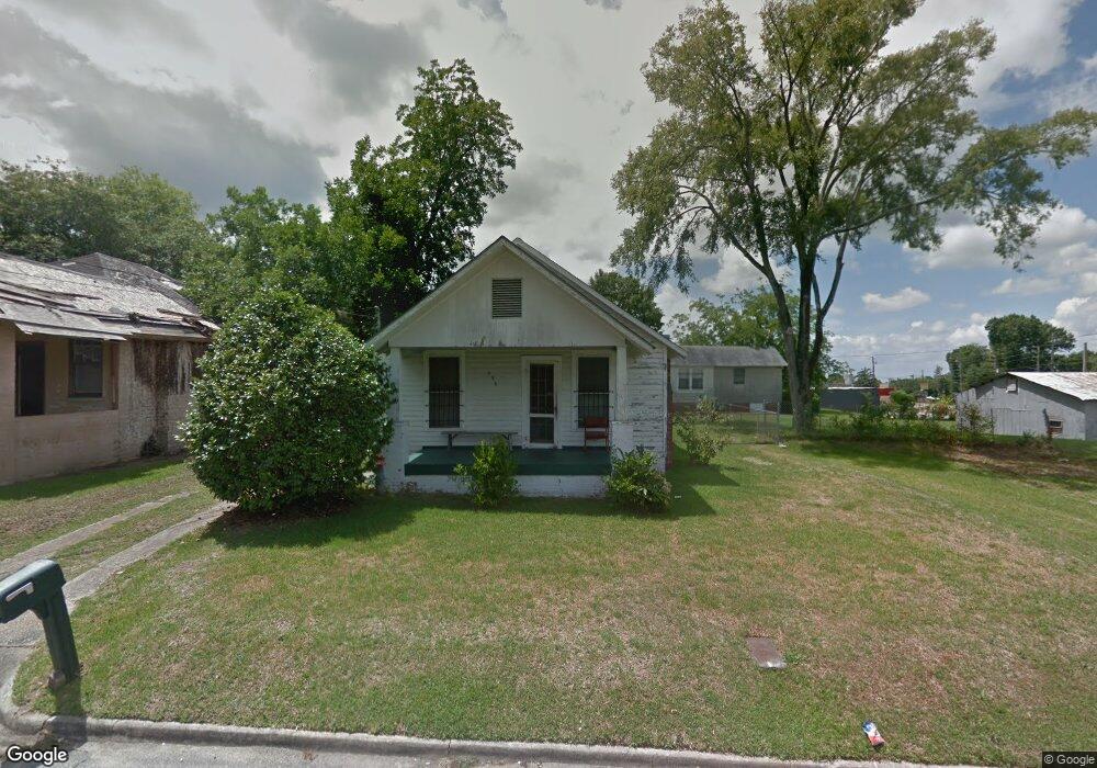 686 Robert Henry St, Macon, GA 31206 - photo 1