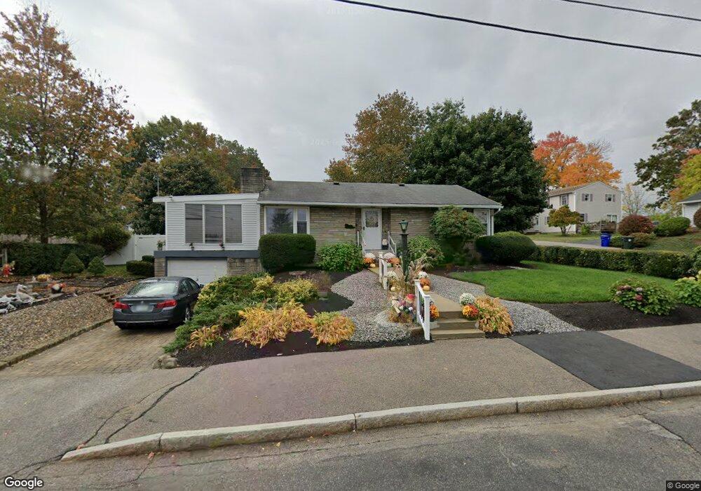 72 Elizabeth Ave, Manchester, NH 03103 - photo 1