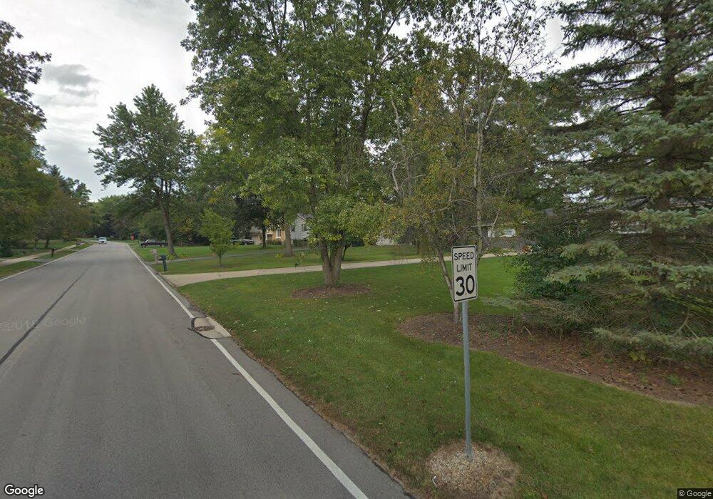 330 Woodland Hills Rd, Batavia, IL 60510 - photo 1