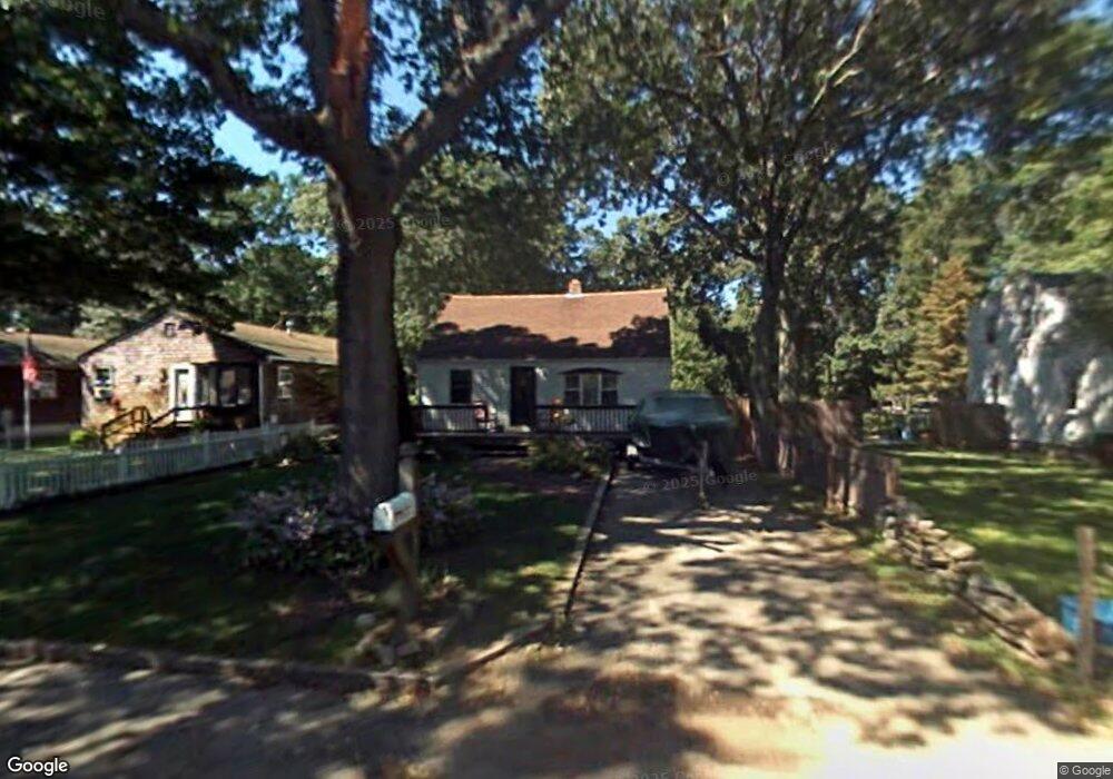 91 Spring Grove Ave, Warwick, RI 02889 - photo 1