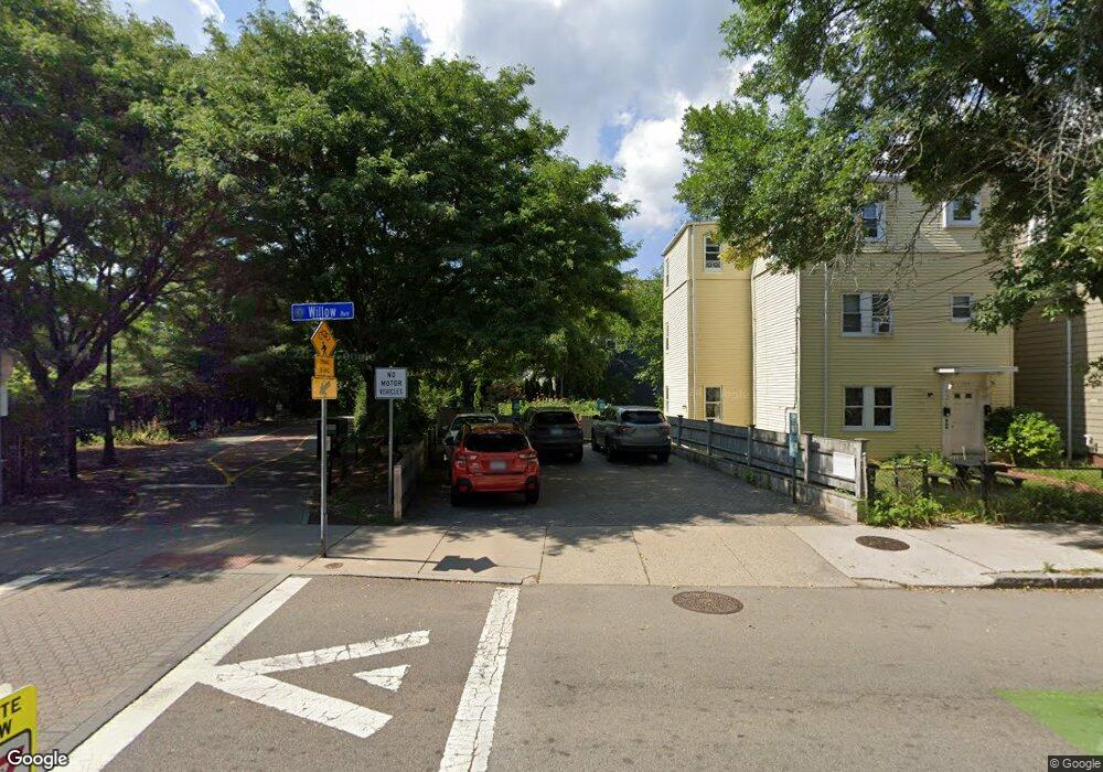 128 Willow Ave unit 4, Somerville, MA 02144 - photo 1