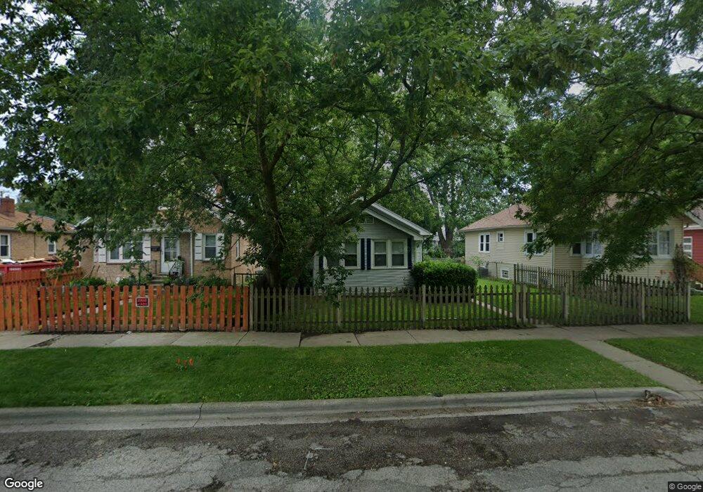 1021 N Poplar St, Waukegan, IL 60085 - photo 1