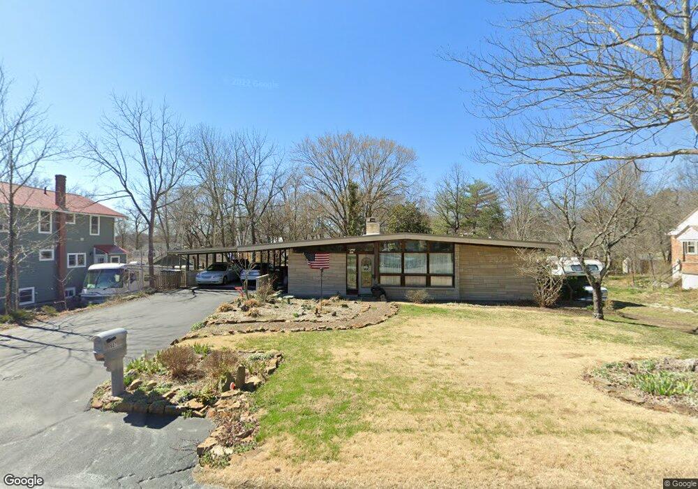 607 Maple Ln, New Albany, IN 47150 - photo 1