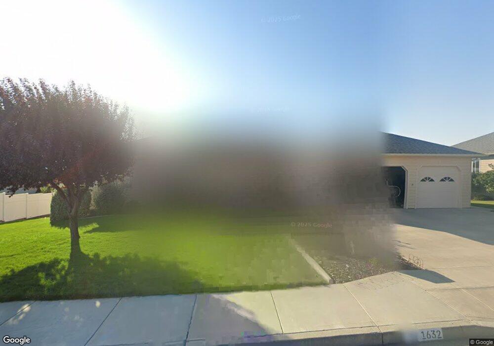 1632 Harrington Ln, East Wenatchee, WA 98802 - photo 1