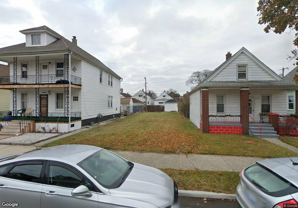 11738 Sobieski St, HamtraMcK, MI 48212 - photo 1