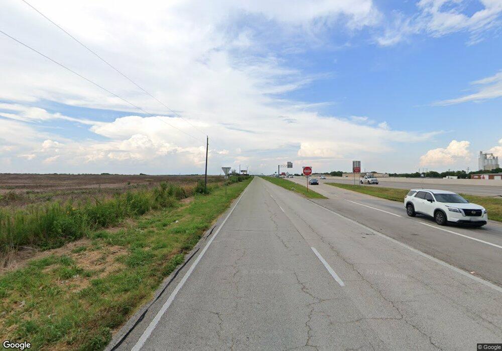 6992 Interstate 35 Hwy E, Waxahachie, TX 75165 - photo 1