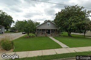708 E John St, Christopher, IL 62822