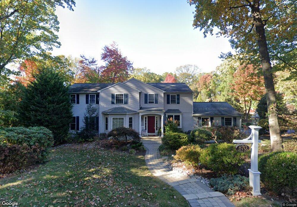 670 Vassar Rd, Wayne, PA 19087 - photo 1