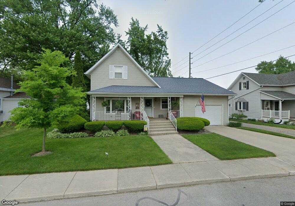 410 E Walnut St, Nappanee, IN 46550 - photo 1