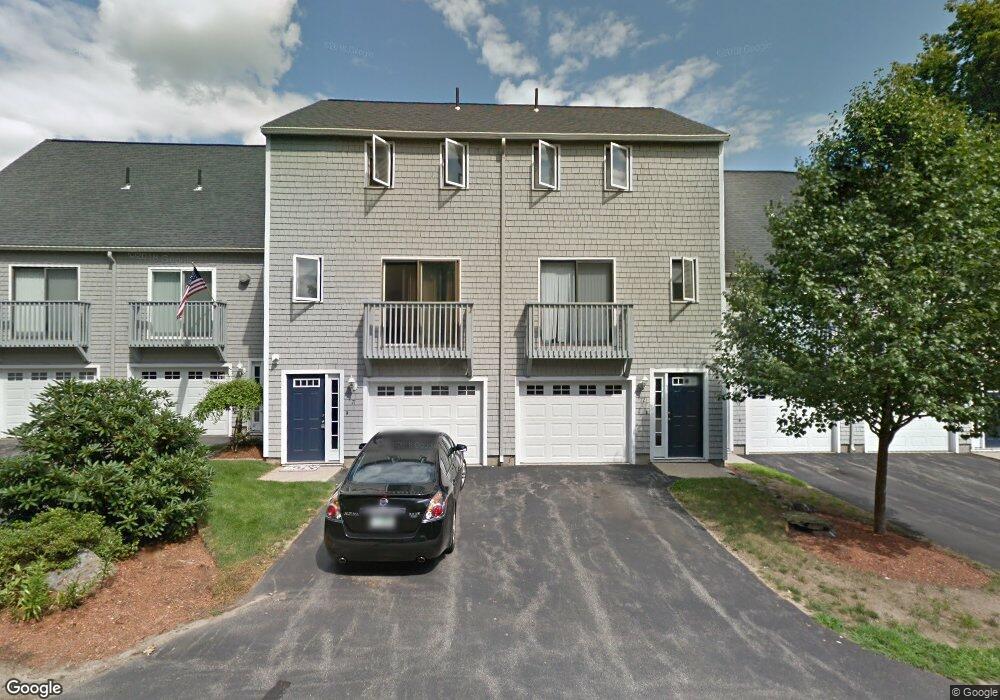 72 Profile Cir unit 72, Nashua, NH 03063 - photo 1